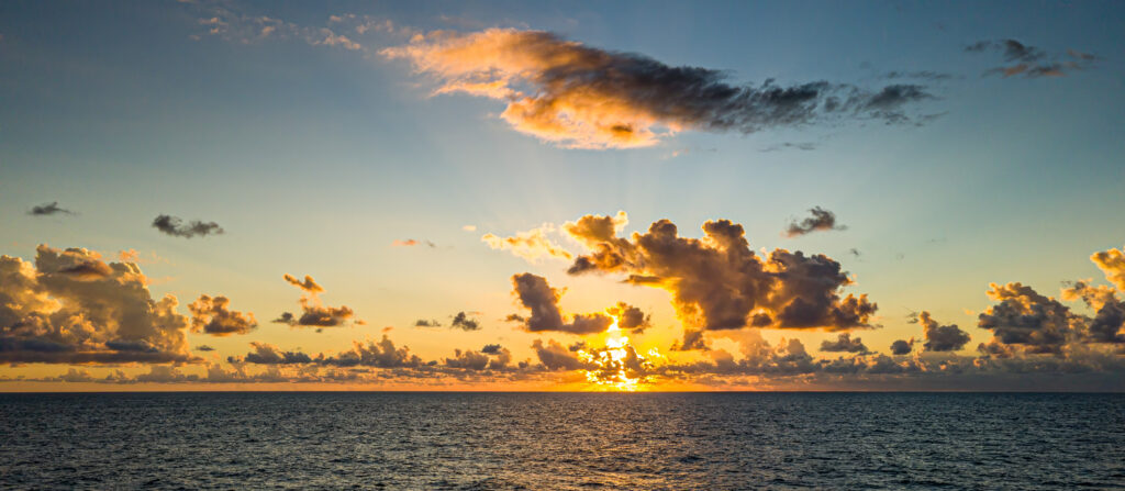 Sonnenuntergang an Bord Mein Schiff 2